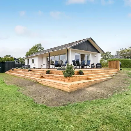 Three-bedroom Holiday In Vakantiehuis Fåborg