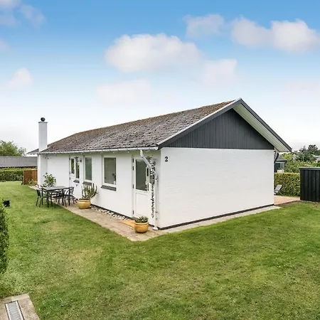 Vakantiehuis Three-bedroom Holiday In